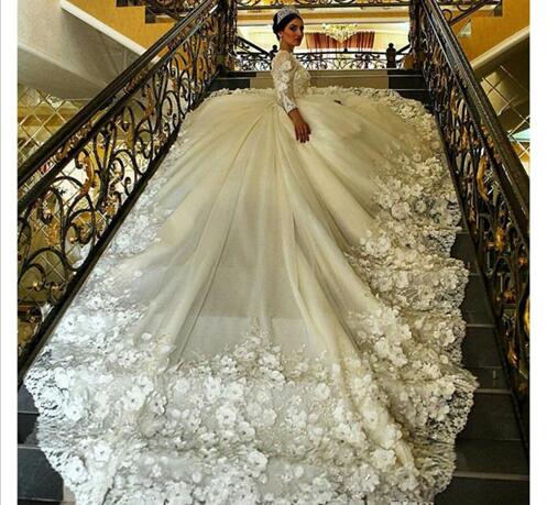 Vintage Lace Lique Tea Length Country Style Wedding Dresses 2018 Vintage Lace Lique Tea Length Country Style Wedding Dresses 2018 With 1 2 Sleeves Ivory