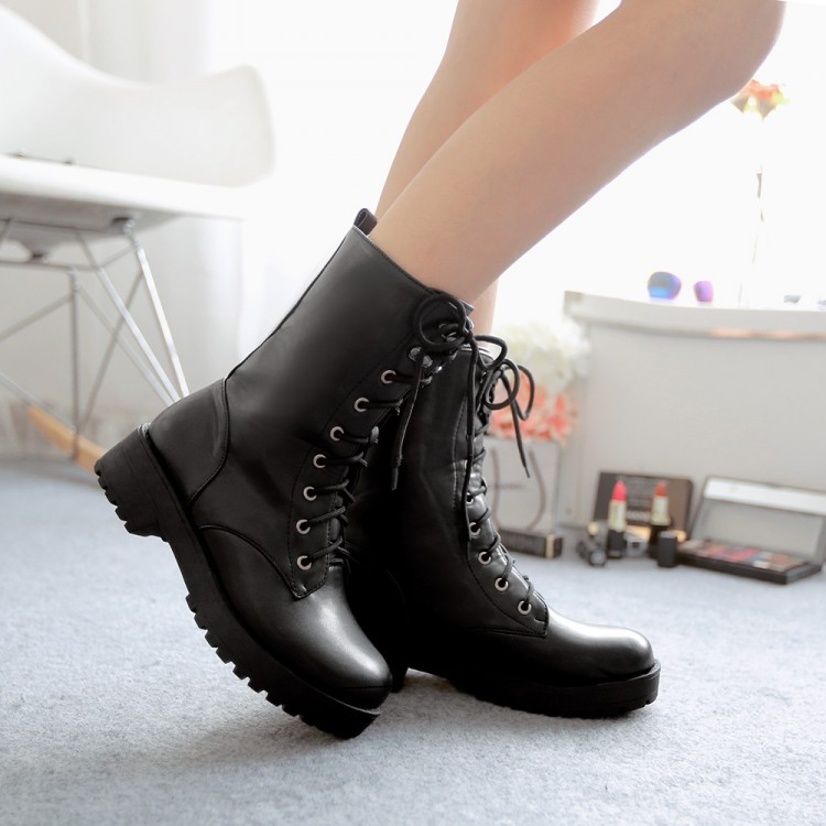 Classic Black Lace Up Flat Short Boots on Luulla